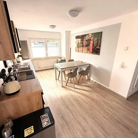 Zur Alten Tankstelle Apartament Naumburg (Saale)